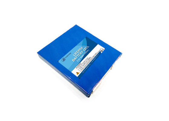 Batterie prismatique LiFePO4 à cycle profond, 3.2V, 50ah, 8000 cycles pour le stockage d'énergie industriel