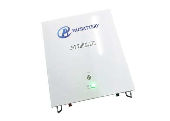 Batterie LiFePO4 à cycle profond de 25,6 V, 200 Ah, 5 kWh, fixée au mur pour le stockage solaire domestique