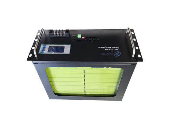 Batterie de stockage d'énergie domestique LiFePO4 montée sur support IP21 48V 100Ah 200Ah certifiée MSDS